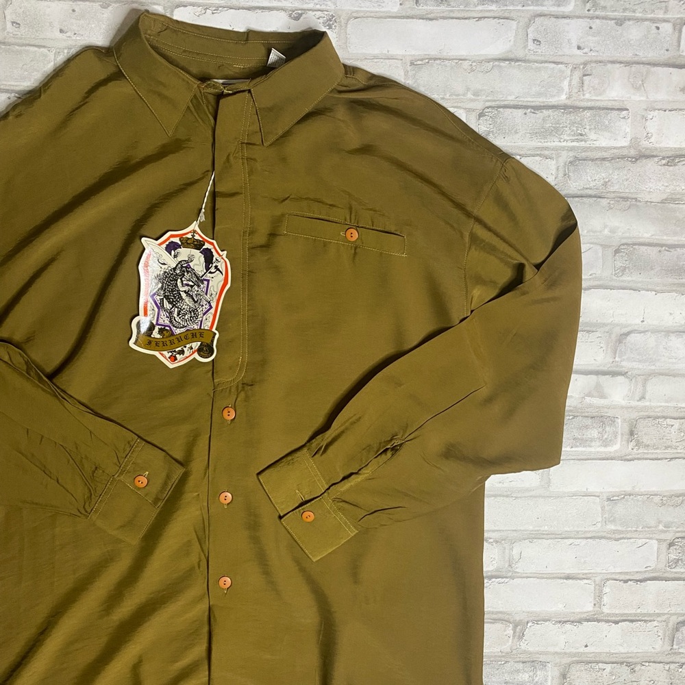 Ferruche Button Up